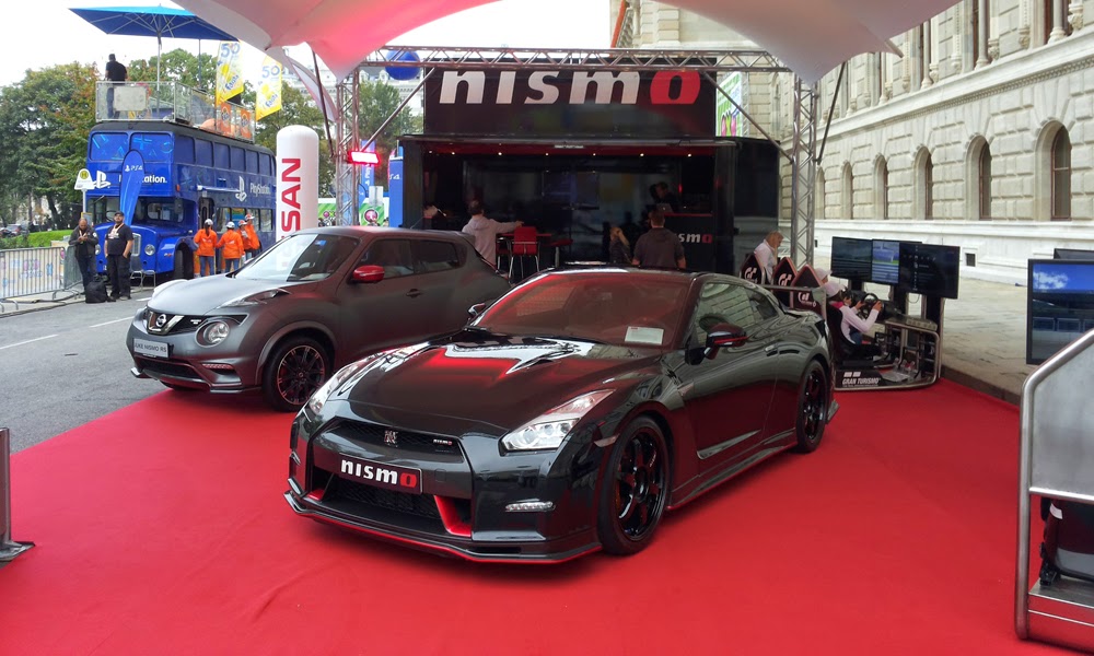 Nissan GT-R Nismo & Juke Nismo RS auf der Game City 2014 in Wien
