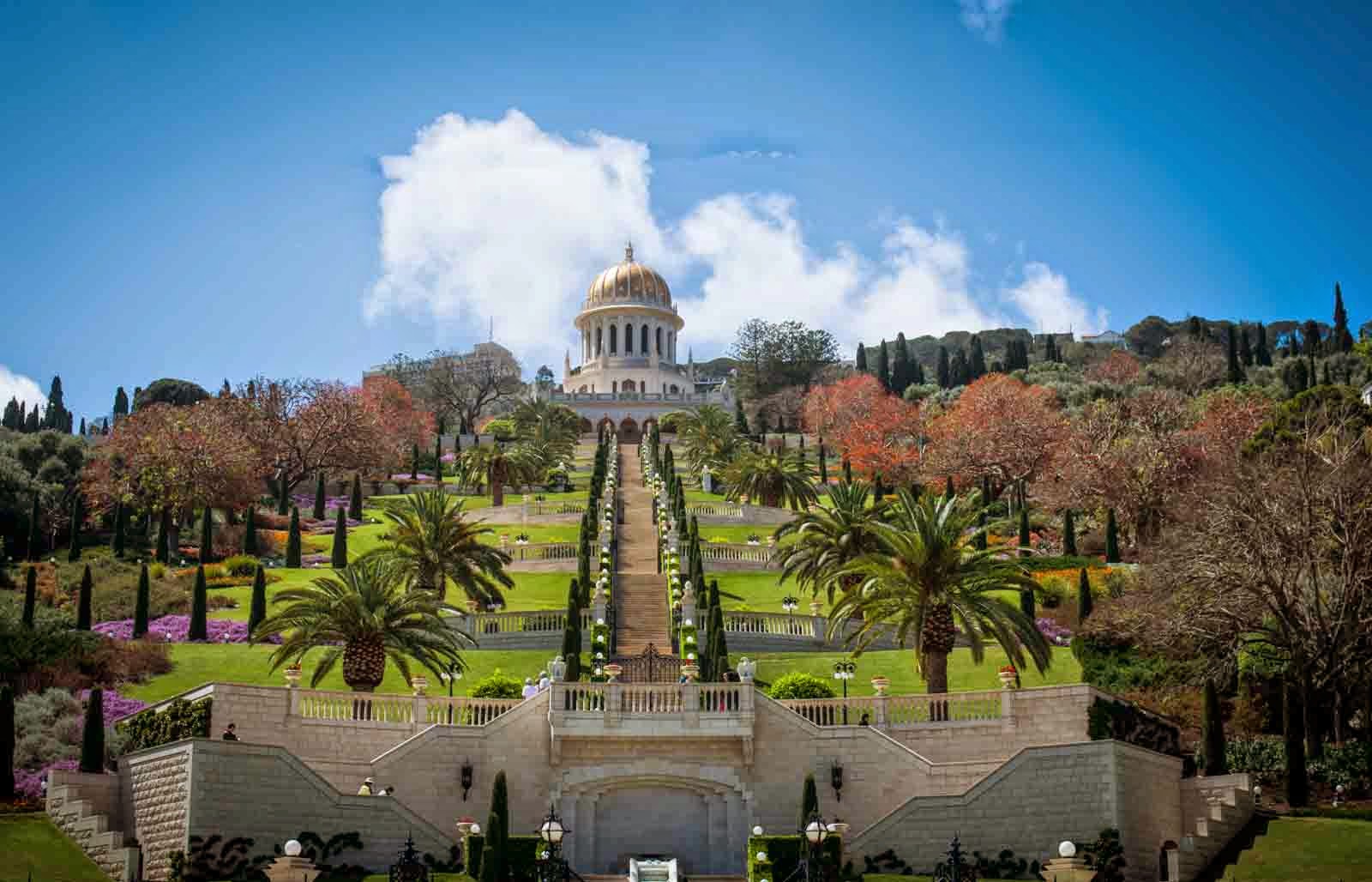 Bahá’í Gardens in Haifa, Israel | Photo © Christoph Adamek/autofilou.at