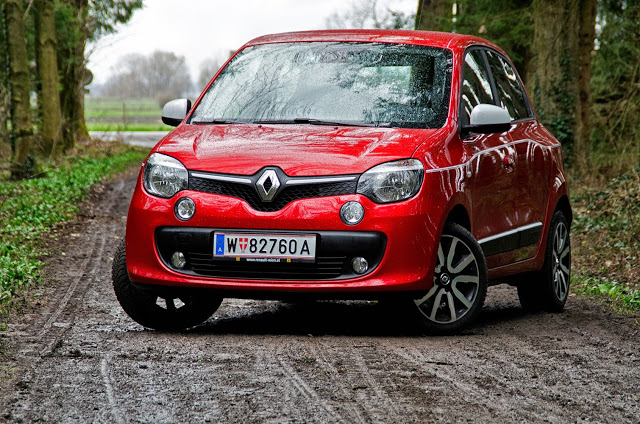 2015 Renault Twingo Intens SCe 70 Stop & Start | Photo © Tizian Ballweber/autofilou.at