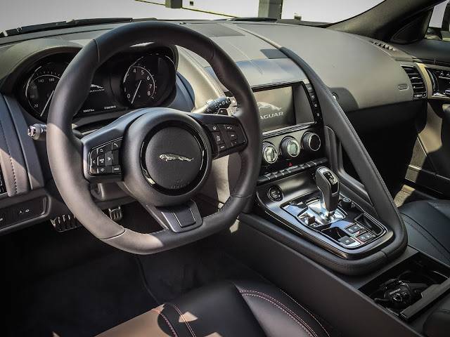 2015 Jaguar F-Type AWD Coupé | Photo © Michael Schriefl/autofilou.at