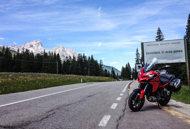 2015 Ducati Multistrada 1200 S ABS beim Grenzübertritt nach Südtirol | Photo © Alexander Strohmüller/autofilou.at