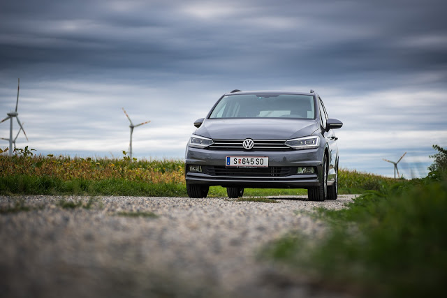VW Touran Facelift | Photo © Christoph Adamek/autofilou.at