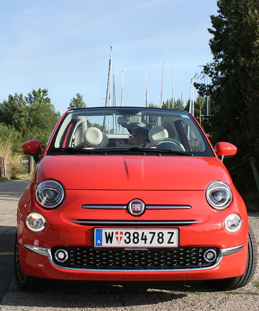 2016 Fiat 500C Lounge 1.2 69 | Photo © Jelena Aksentijevic/autofilou.at