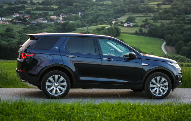 2015 Land Rover Discovery Sport 2,2 SD4 4WD AT HSE Luxury 5+2 | Photo © Raphael Gürth/autofilou.at