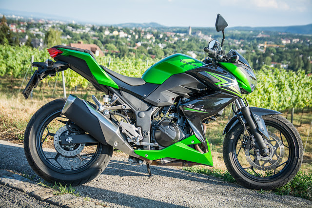 2015 Kawasaki Z300 | Photo © Christoph Adamek/autofilou.at
