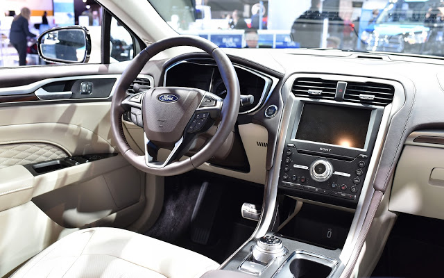2016 Ford Fusion Mondeo interieur interior steering wheel Lenkrad NAIAS