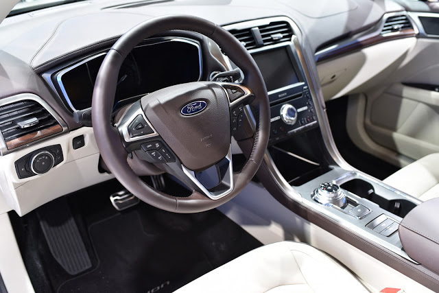 2016 Ford Fusion Mondeo interieur interior steering wheel Lenkrad NAIAS