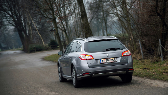 2015 Peugeot 508 RXH 2.0 HDi Diesel 180 test review