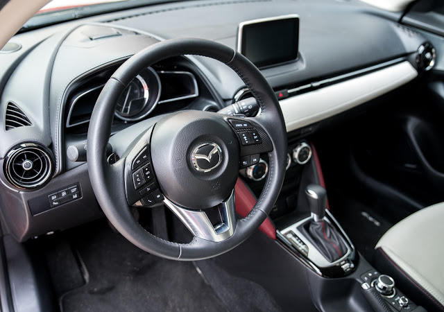 Mazda CX-3 G150 Revolution Top test review lenkrad steering