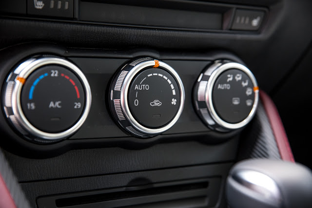 Mazda CX-3 G150 Revolution Top test review klima climate