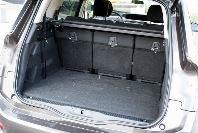 Citroën Grand C4 Picasso boot trunk kofferraum space laderaum