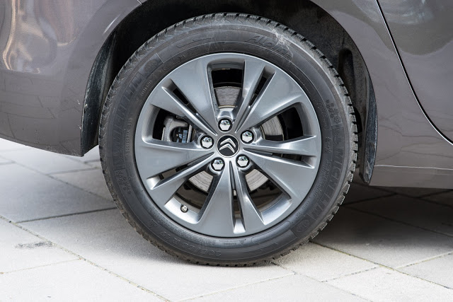 Citroën Grand C4 Picasso wheel tire reifen felge grau