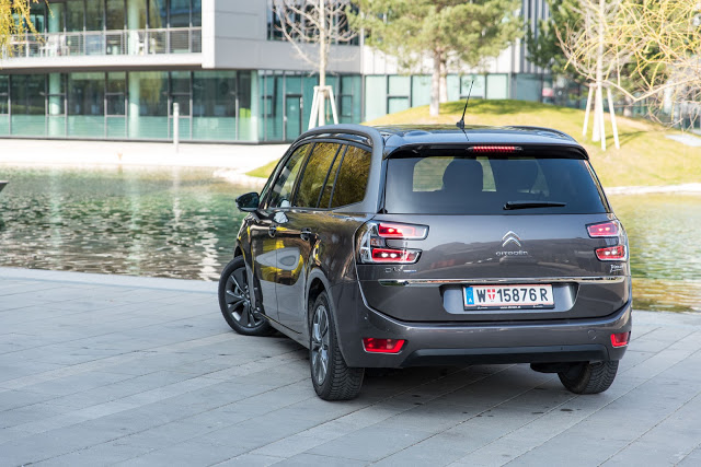 Citroën Grand C4 Picasso 150 Diesel test review HDi