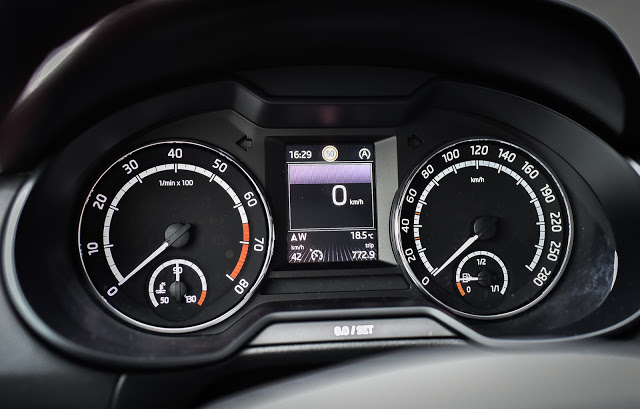 Škoda Octavia Combi RS 230 test review fahrbericht corrida