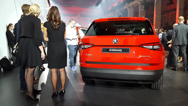 Škoda Kodiaq back rear red heck rot ladies