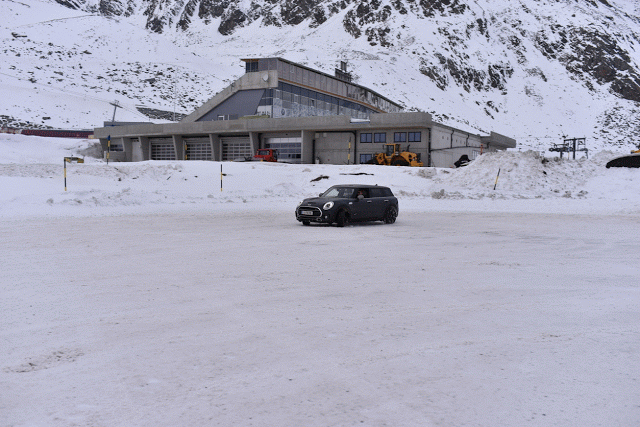 BMW MINI Winter Technic Drive Sölden Rettenbachferner Tirol Schnee snow