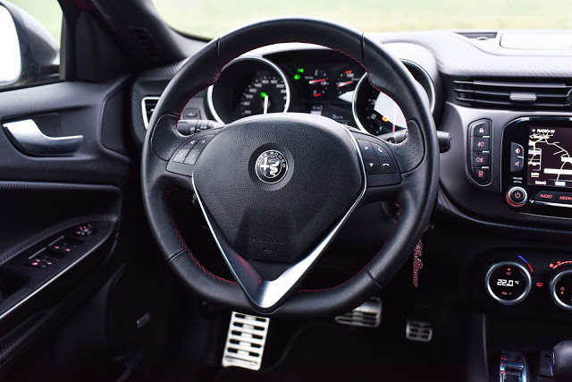 2016 Alfa Romeo Giulietta Veloce test drive review fahrbericht
