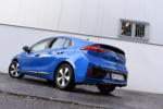 2017 Hyundai Ioniq Plug-in Hybrid PHEV test review marina blue blau