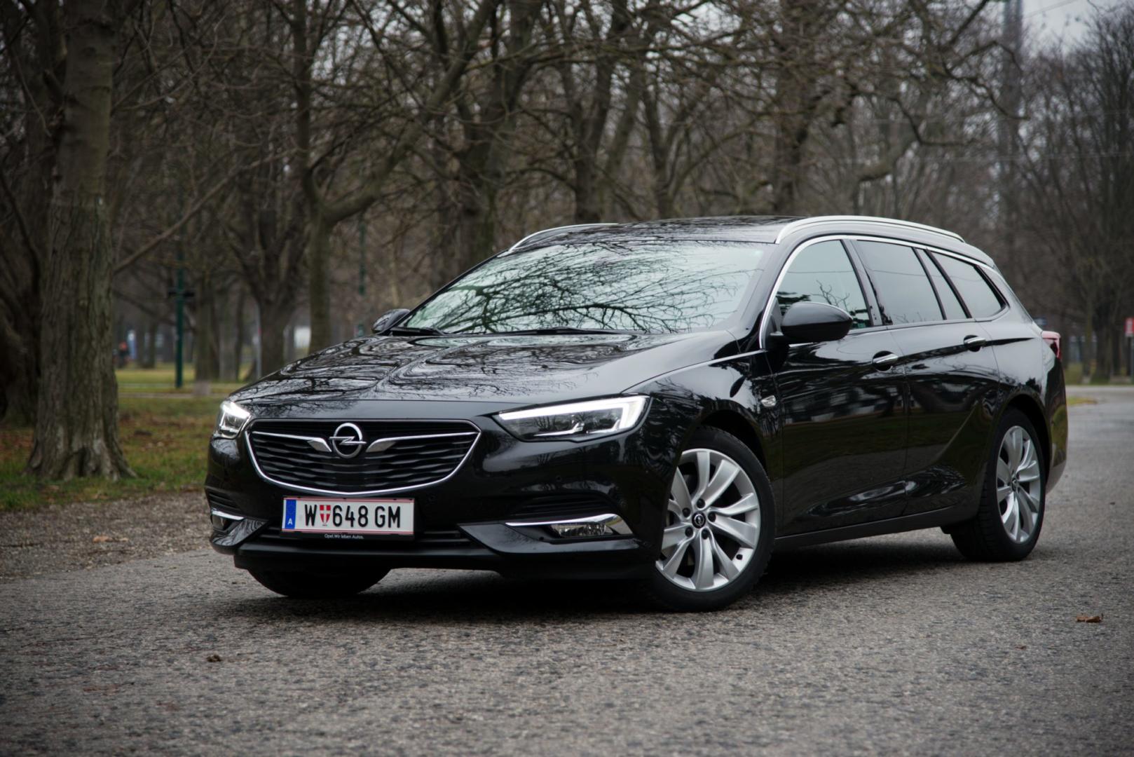 Der Opel Insignia Sports Tourer Exclusive 2.0 CDTI BlueInjection Im ...