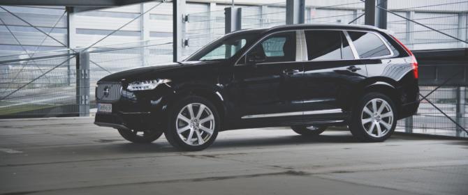 2017 Volvo XC90 T8 Twin Engine Excellence test review