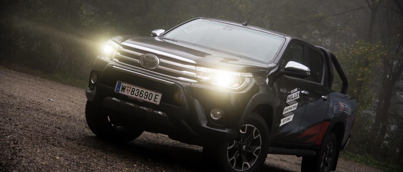 2018 Toyota Hilux G-Tribute Test Review