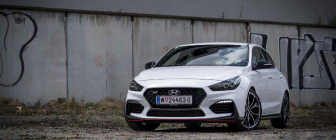 2019 Hyundai i30 Fastback N Performance Test Review white weiß