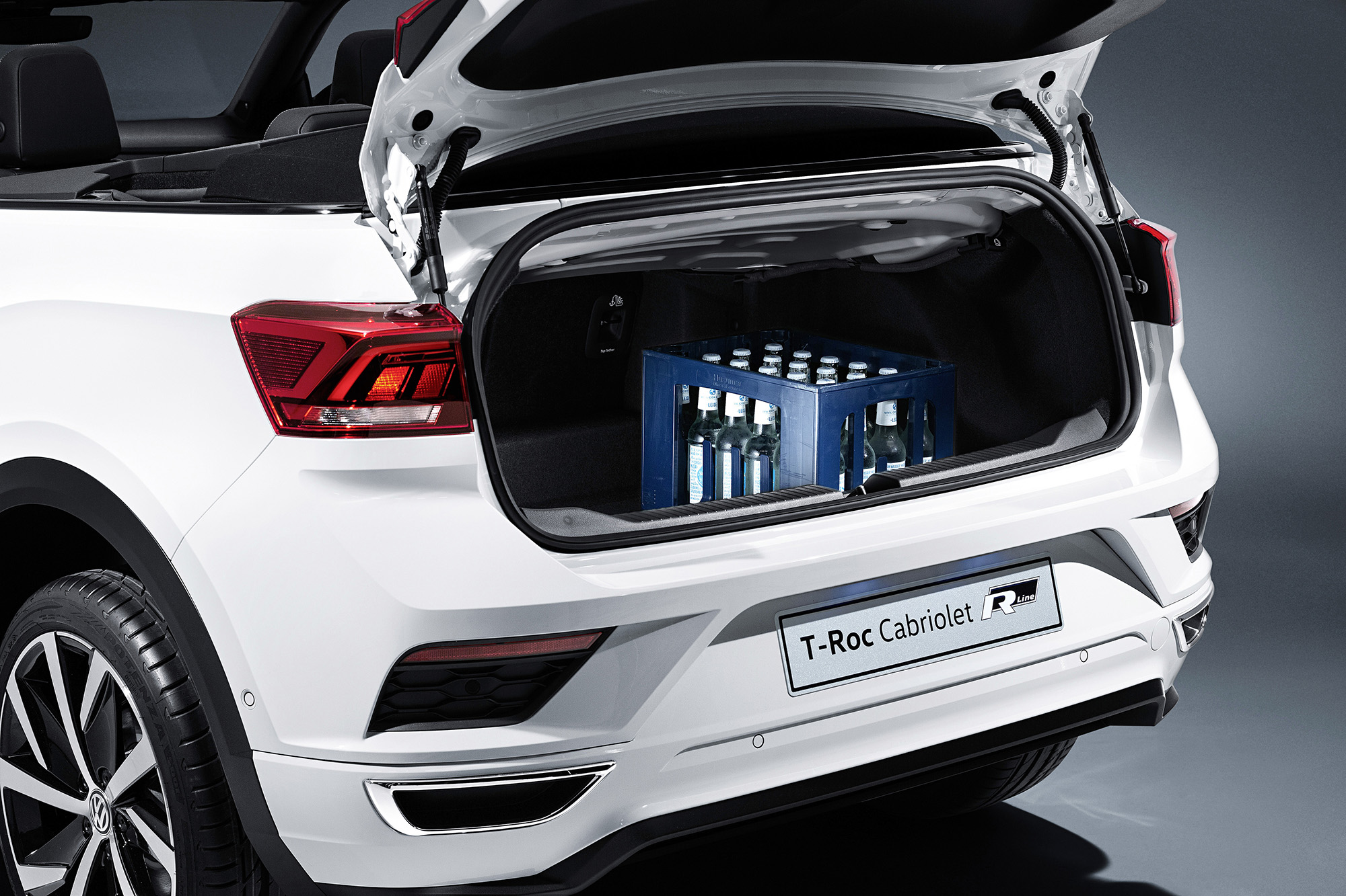 2020 VW T-Roc Cabriolet Kofferraum Volumen Luggage Trunk boot