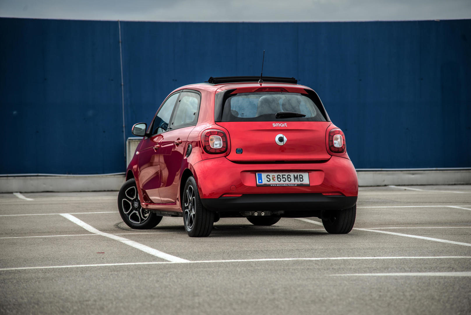 smart EQ forfour im Test: Elektro-Zwerg für die Stadt! – autofilou
