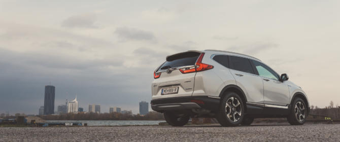 2019 Honda CR-V Hybrid AWD Test Review weiß white Felgen Lenkrad Kofferraum Platz