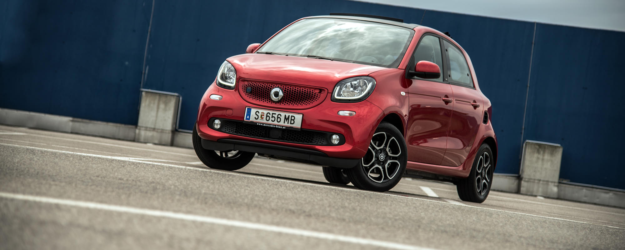 smart EQ forfour im Test ElektroZwerg für die Stadt! autofilou