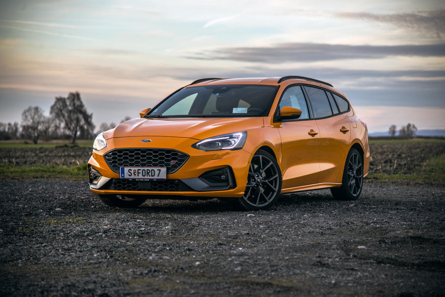 Der tropical orange Ford Focus ST Turnier im Test! autofilou