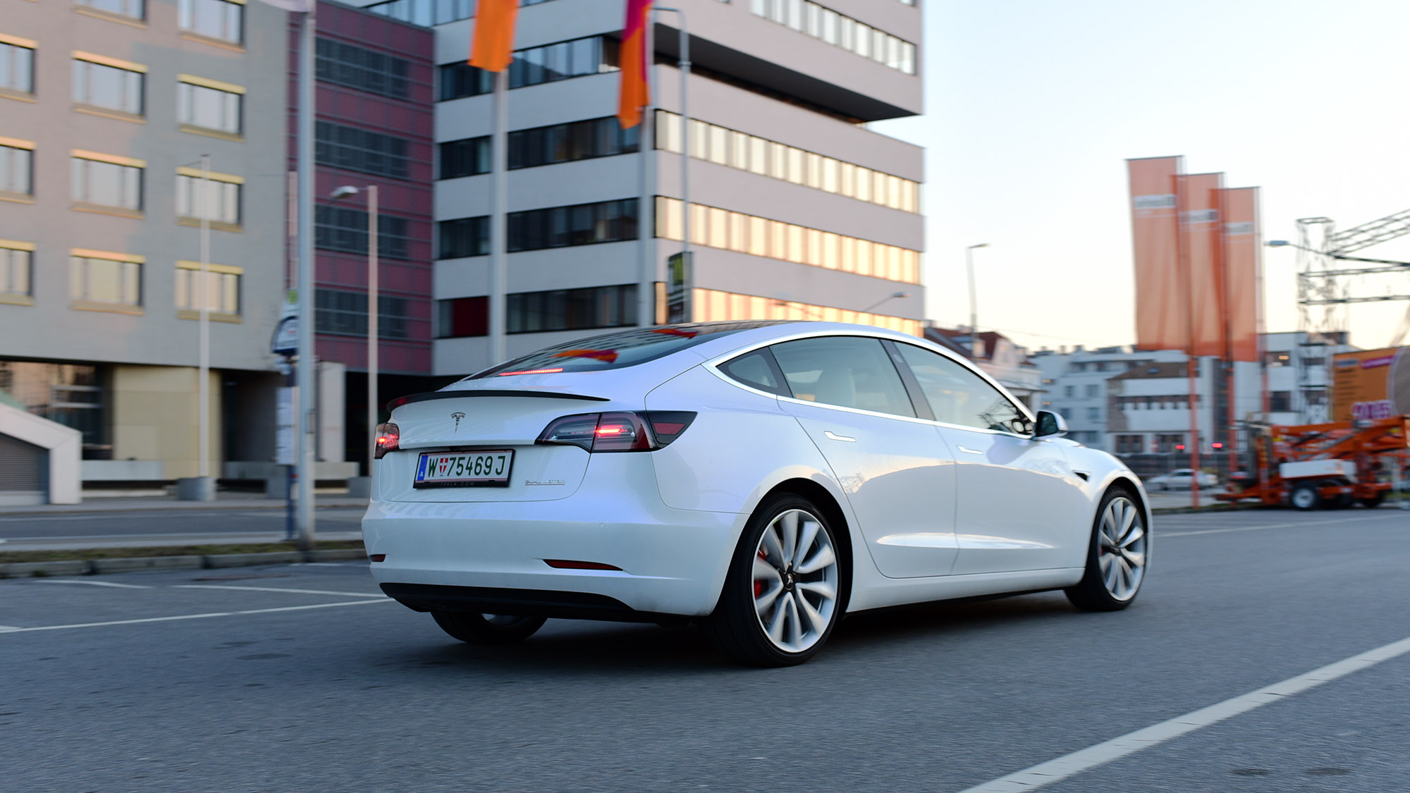 Tesla Model 3 Highland im Praxistest: Selbst Opel ist schon besser 