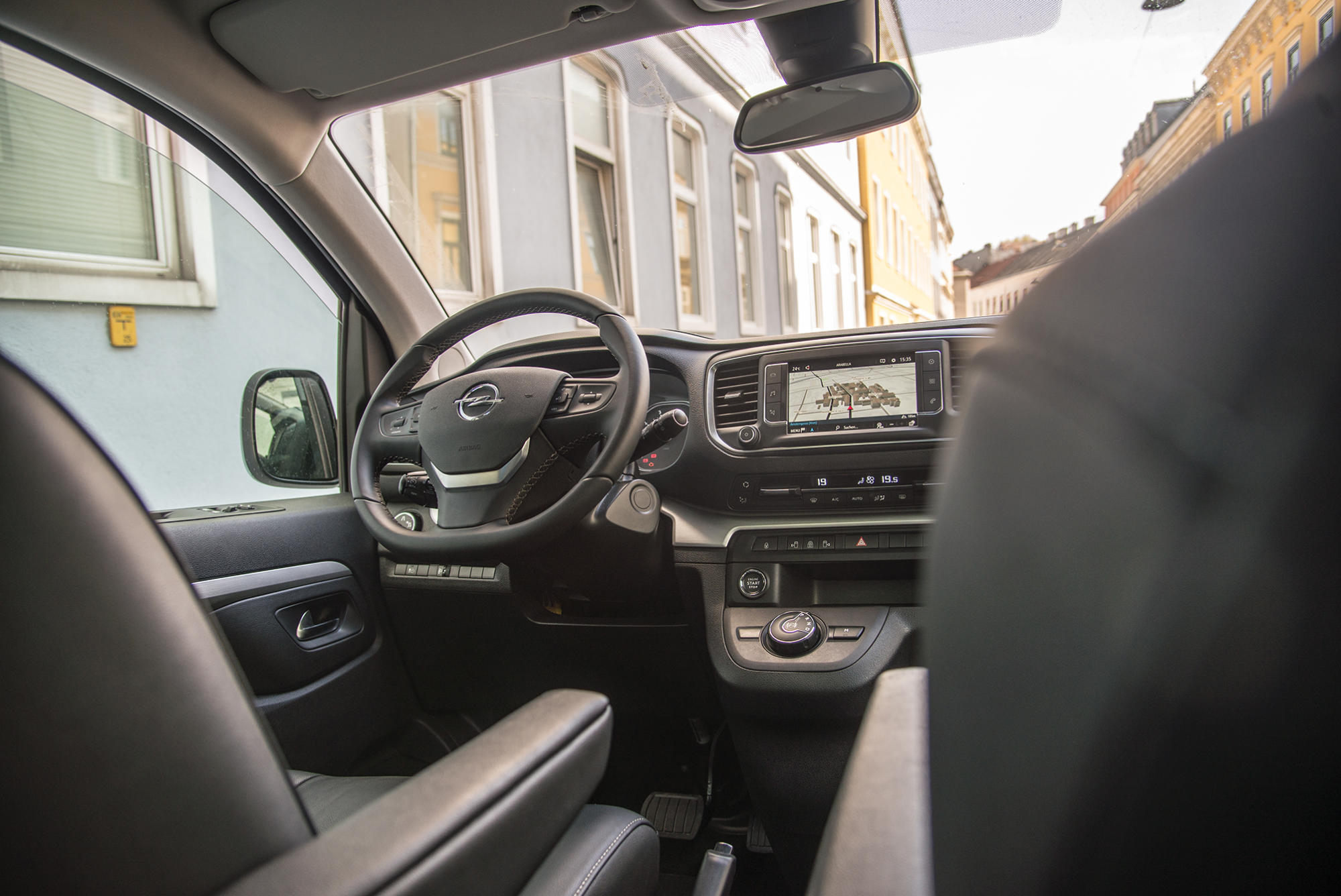2020 Opel Zafira Life test review