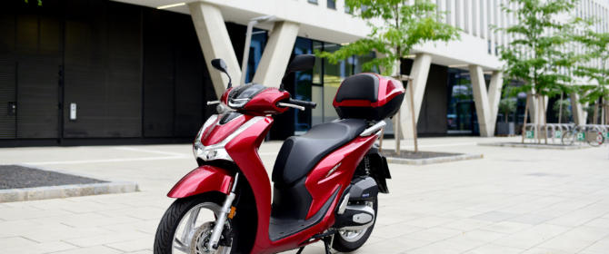 2020 Honda SH125 Test Review Fahrbericht Red Rot