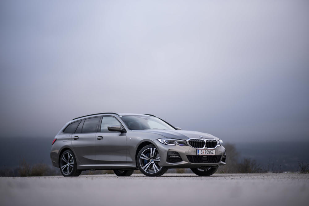 Der BMW 330e xDrive Touring mit 292 PS im Test! autofilou