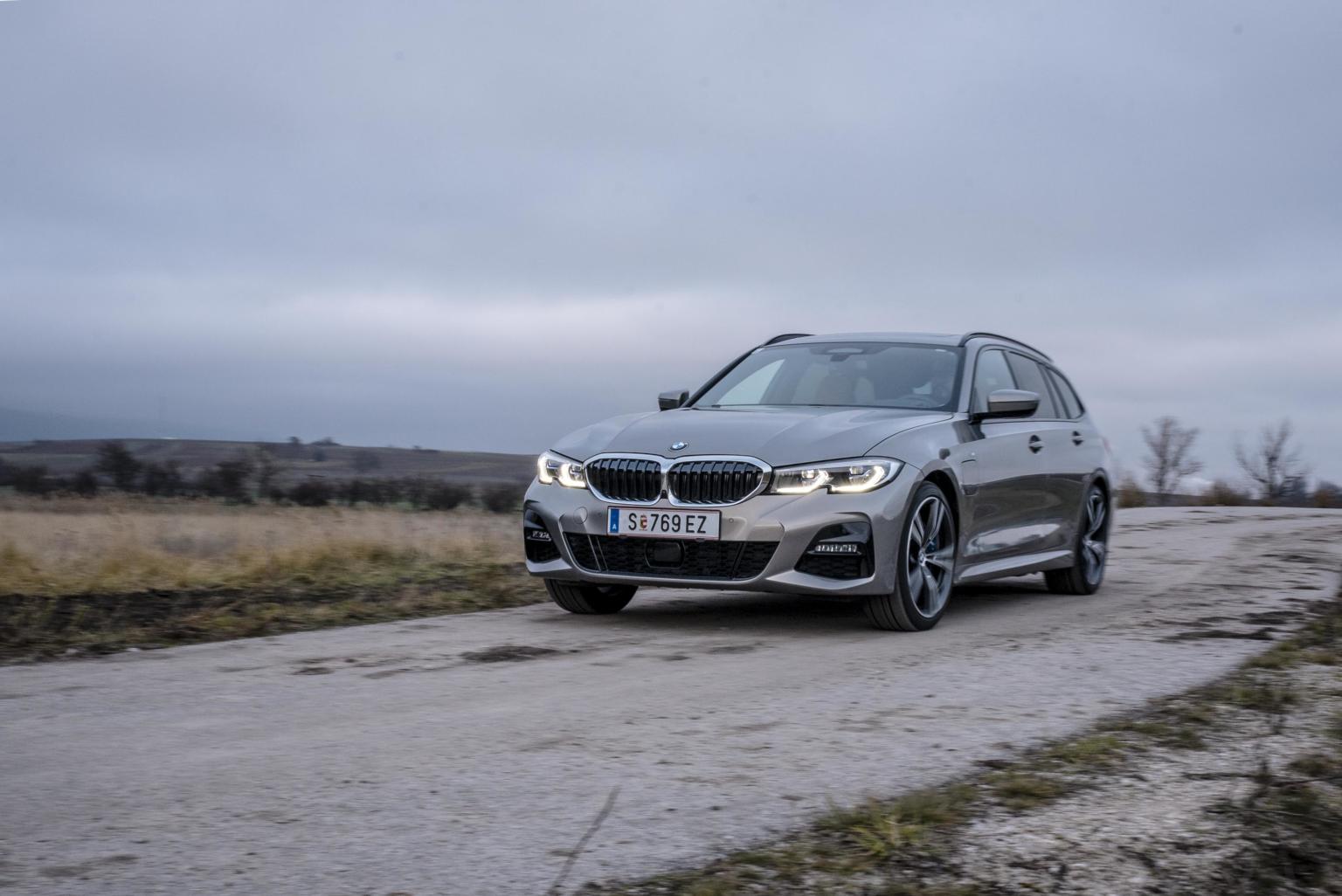 Der BMW 330e xDrive Touring mit 292 PS im Test! – autofilou