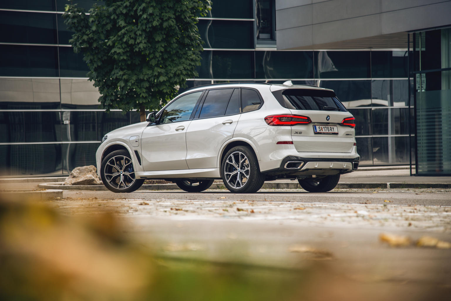 BMW X5 xDrive45e Der PluginHybrid im Test! autofilou