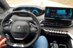 2021 Peugeot 3008 HYBRID4 Interieur Lenkrad Screen Display Anzeigen Test