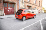 2021 Renault Twingo Electric Vibes R80 Test Review Fahrbericht Valencia Orange