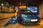 CUPRA Born Alpha Blau Aurora Blue Front Scheinwerfer Exterieur Raphael Gürth