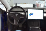 2022 Tesla Model Y Lenkrad Monitor Fahrer Sitz Bedienung Steuerung