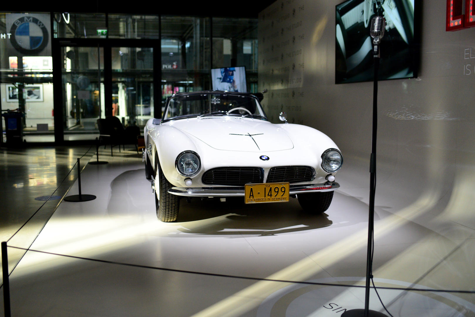 Der BMW 507 von Elvis Presley ist das derzeit wertvollste Exponat der Motorworld München.