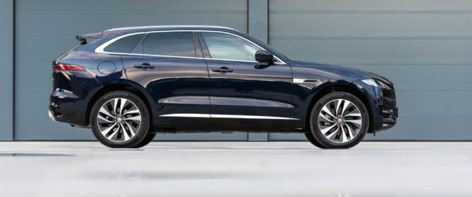 2021 Jaguar F-Pace P300 Seite