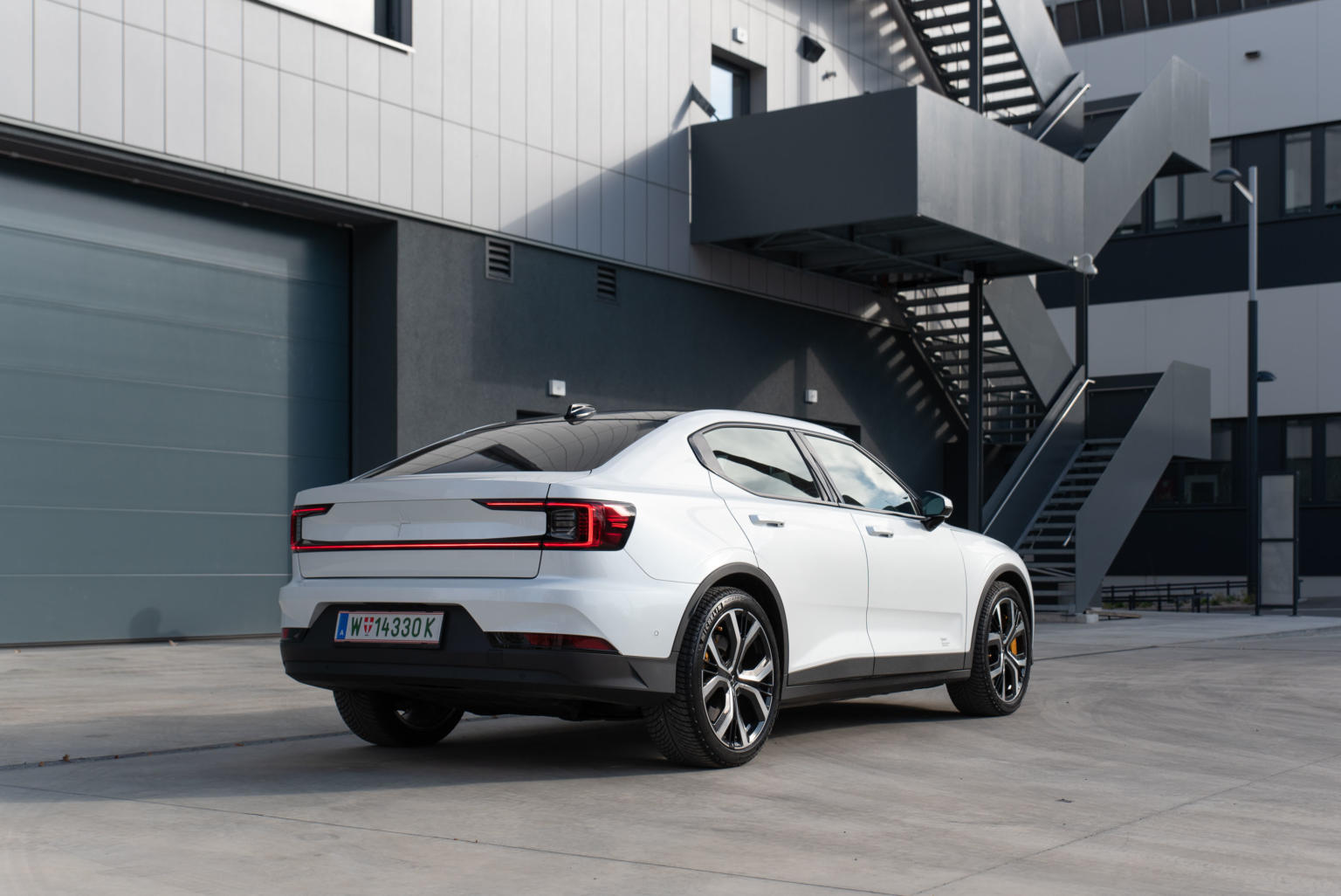 Der Polestar Polestar 2 Long Range Dual Motor im Test! autofilou