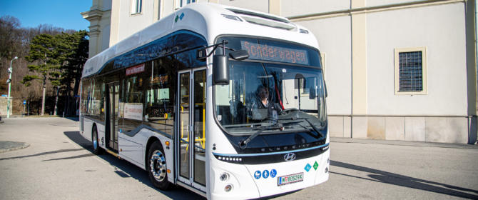 2022 Hyundai ELEC CITY Fuel Cell testdrive Vienna