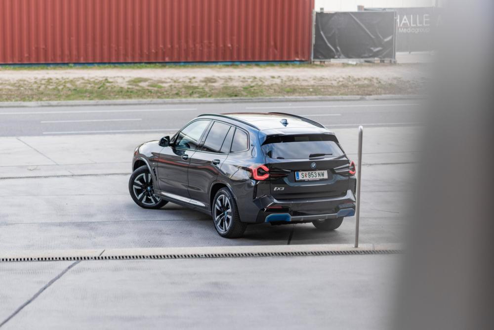 2022 ix3 Facelift Mopf von oben hinten