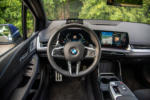2022 BMW 218d Active Tourer Interieur Lenkrad Head-up-Display Monitor Touch Screen
