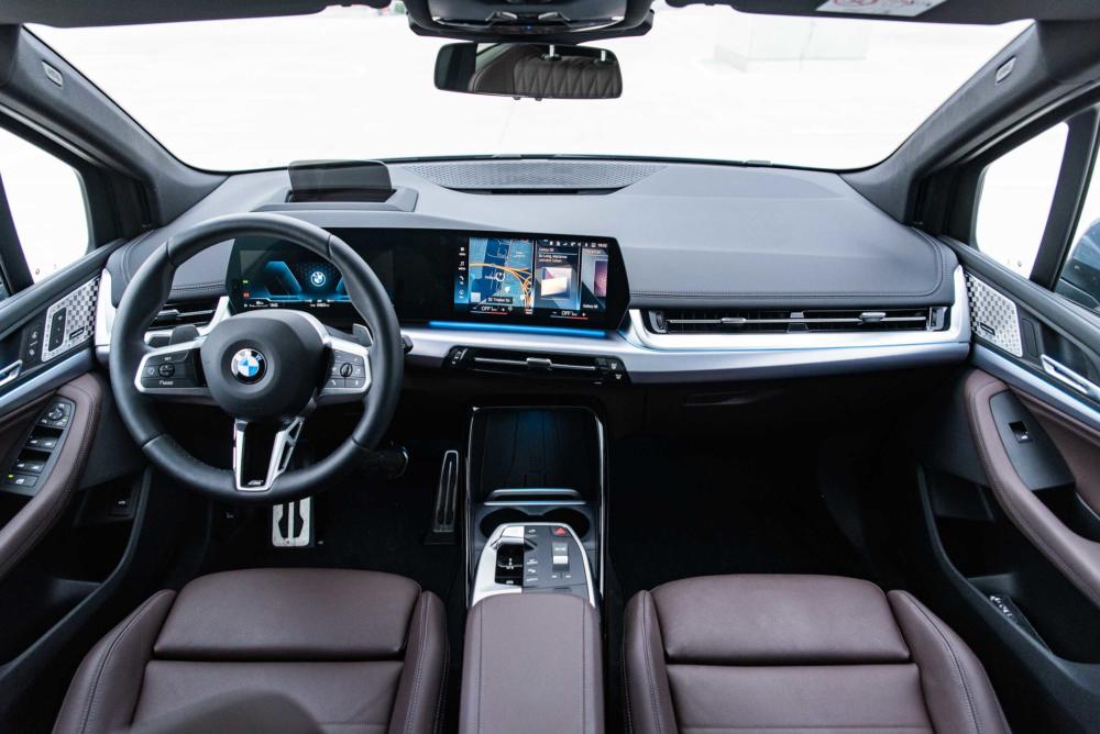 2022 BMW 220i Cockpit