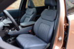 Nissan Ariya Evolve 87 FWD akatsuki copper blue interieur test review fahrbericht