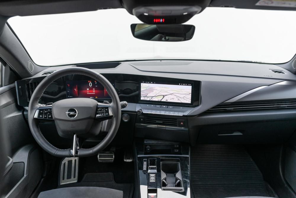 2022 Opel Astra Cockpit